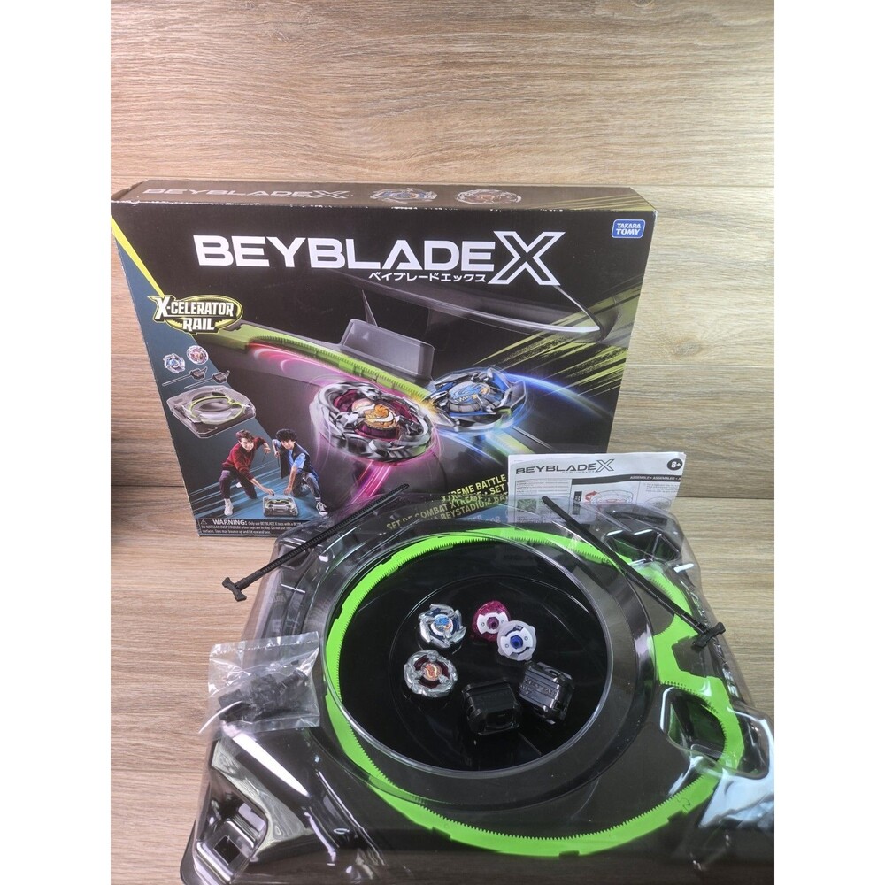 Beyblade X Xtreme Battle Set with Beystadium. Dagger Dran & Tusk Mammoth